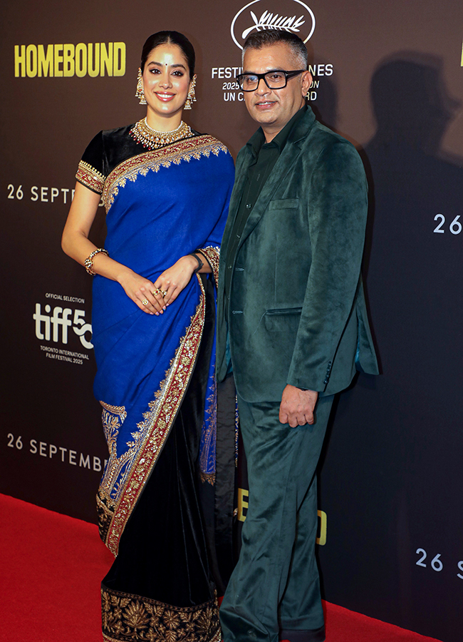 Janhvi Kapoor poses for photos during the premiere of the film Homebound18