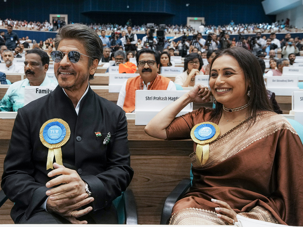 Shah Rukh Khan and Rani Mukerji during the 71st National Film Awards Ceremony 16