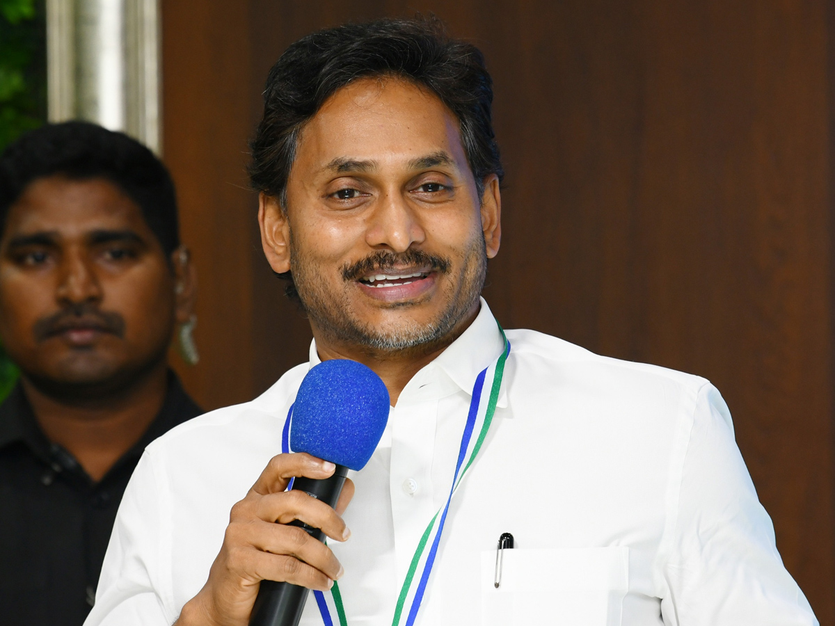 YS Jagan Launches DIGITAL BOOK App for YSRCP Activists Photos11