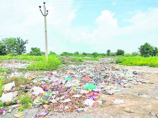 కంపోస్టు షెడ్లు ఖాళీ !1