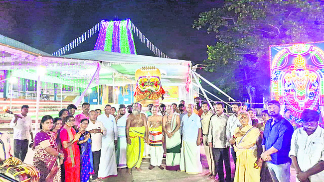 నేత్రపర్వంగా వెంకన్న ధ్వజారోహణం 1