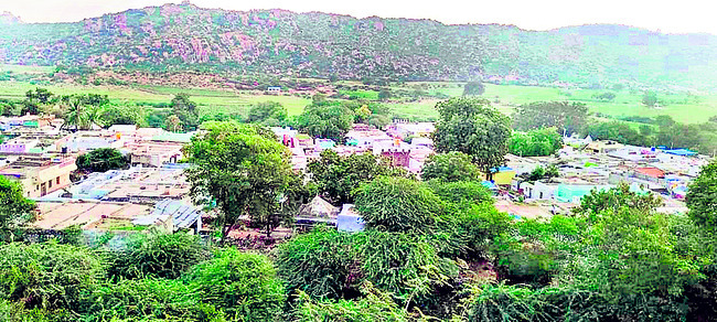 దీక్ష బూని.. భక్తి చాటి ! 2