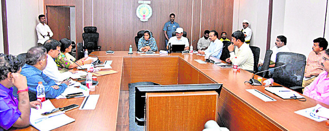కలెక్టర్‌2