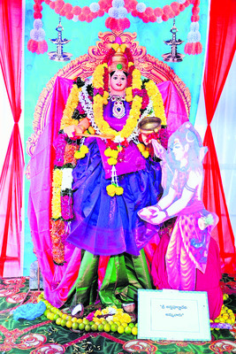 అన్నపూర్ణాదేవిగా పెద్దమ్మతల్లి1