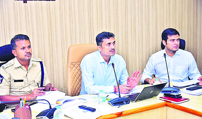 పంచాయతీలను అభివృద్ధి బాట పట్టించండి 
1