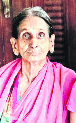 శతాధిక వృద్ధురాలు కన్నుమూత1