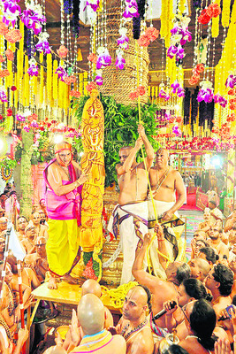 ● వి‘శేష’ విహారం2