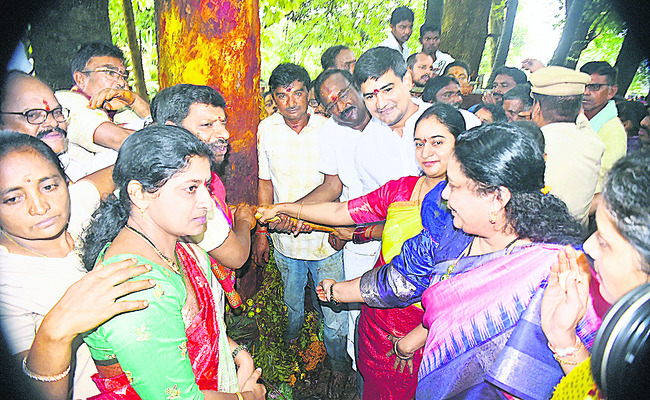 సిరిమాను వచ్చింది..సంబరం తెచ్చింది 1