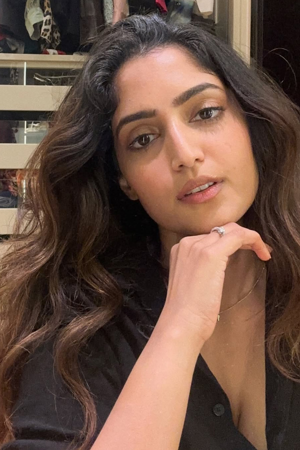 Actress Reba Monica John Beautiful Stunning Photos3