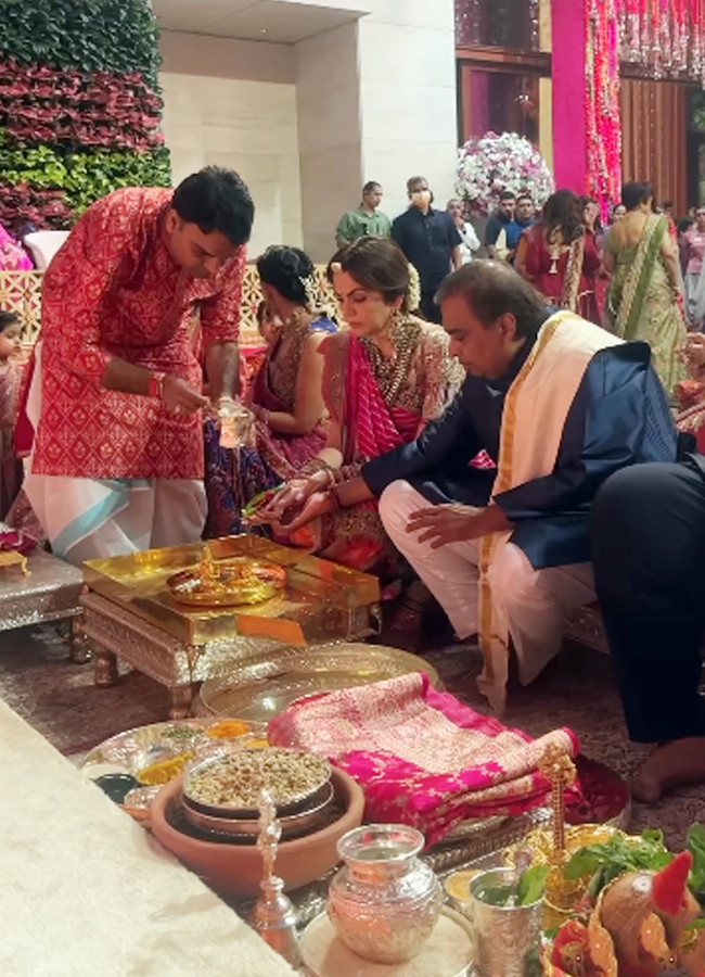 Ambani family's Navratri celebrations are a feast for the eyes photos12
