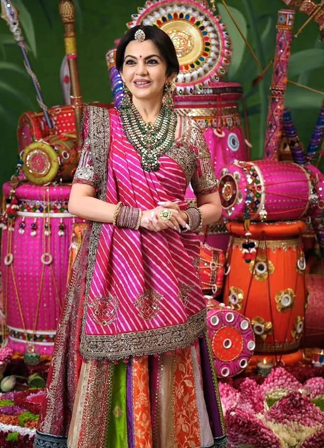 Ambani family's Navratri celebrations are a feast for the eyes photos19