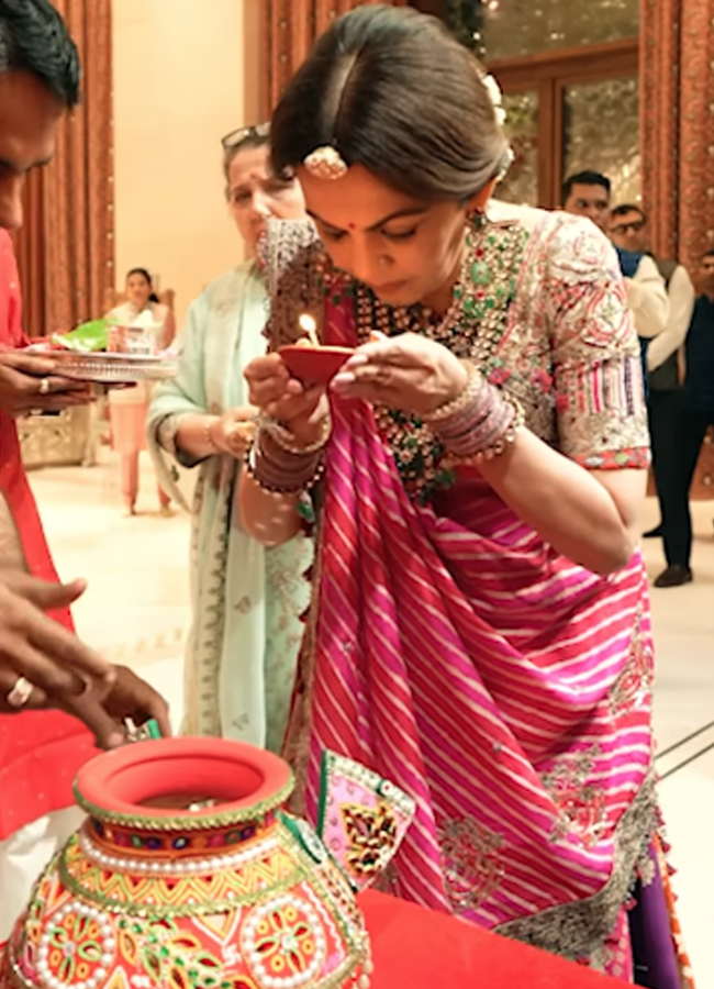 Ambani family's Navratri celebrations are a feast for the eyes photos8