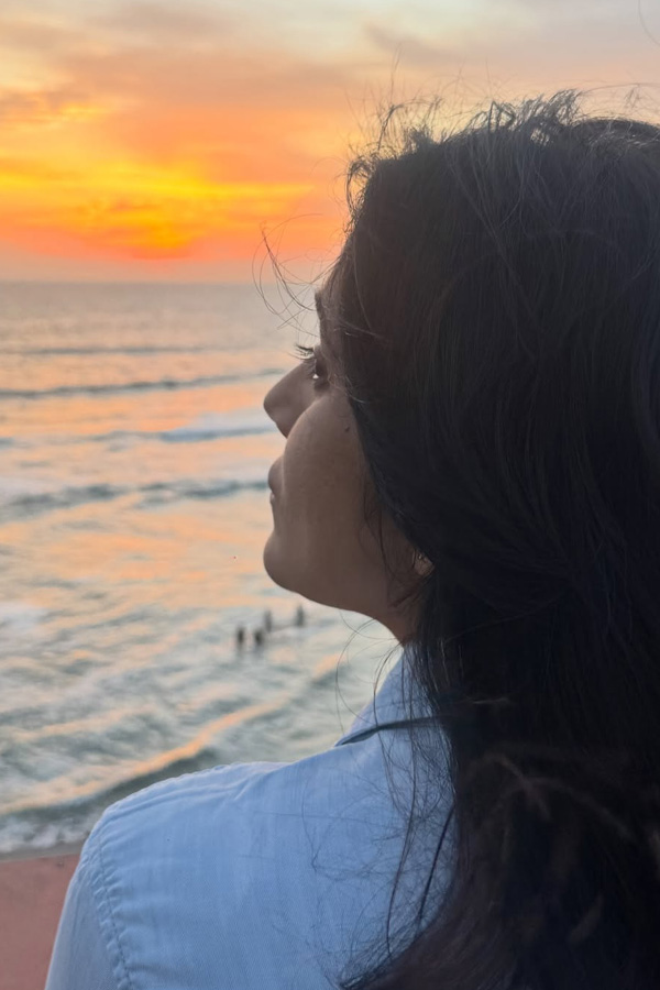Anchor Rashmi Gautam Enjoying In Beach Photos4