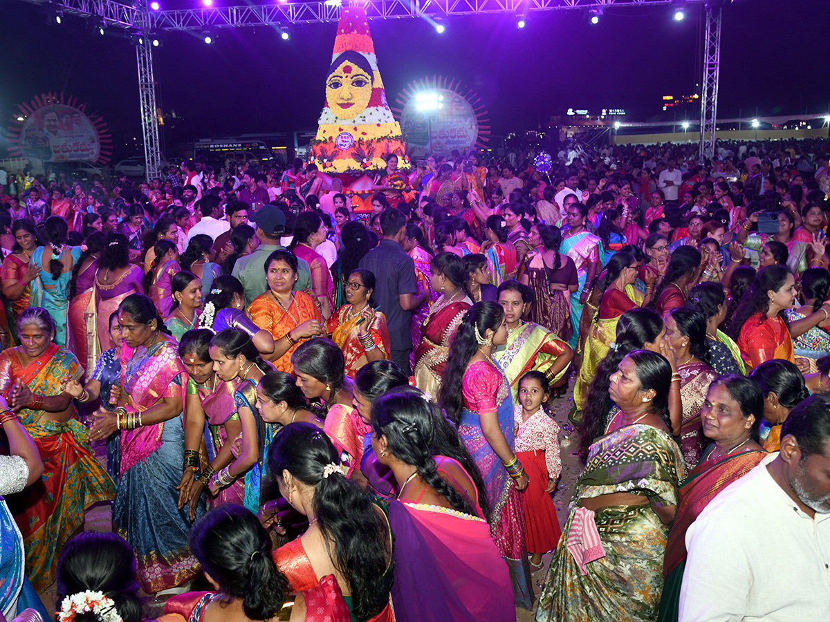 BRS Party Bathukamma Celebrations At Peoples Plaza Ground14