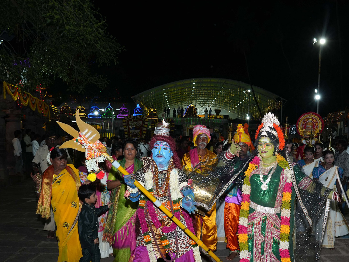 Dussehra 2025 Navaratri Utsavalu In Srisailam Photos14