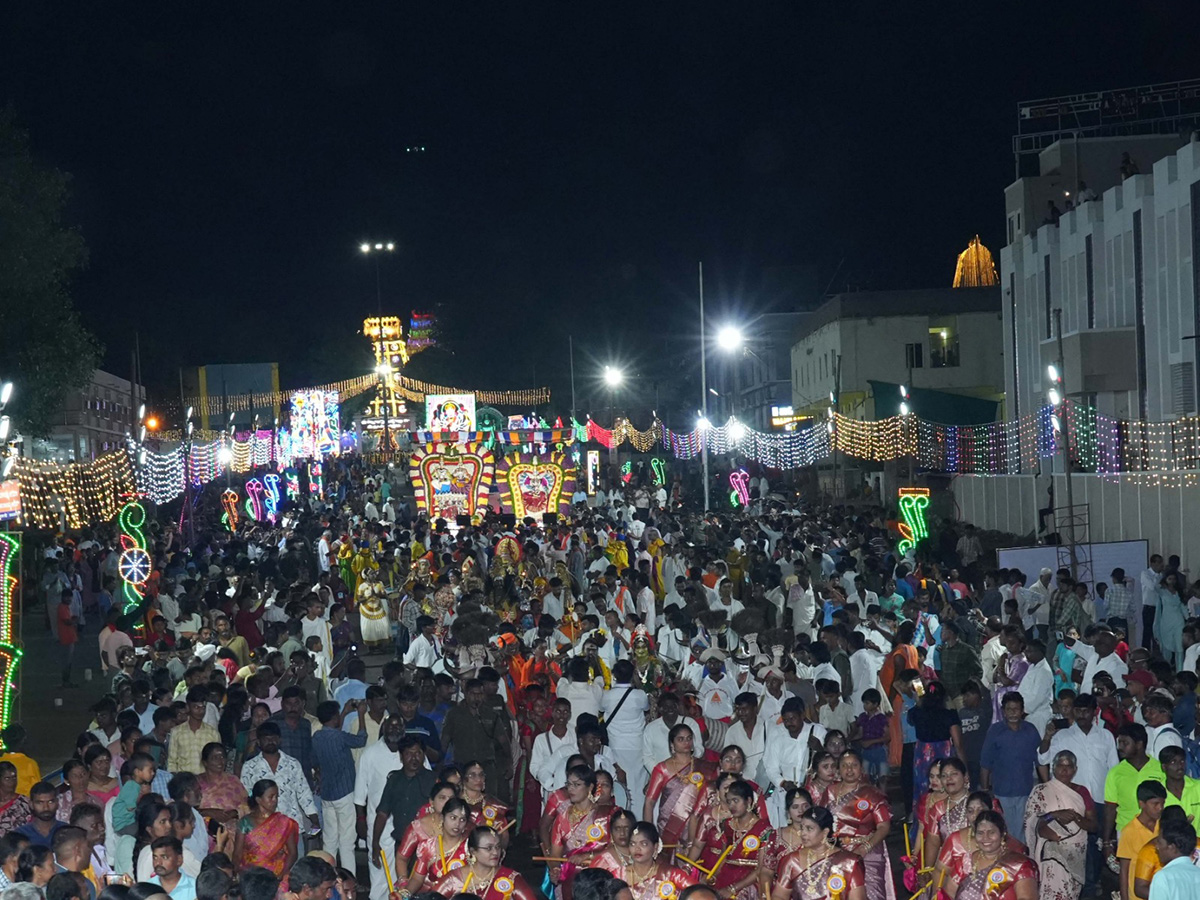 Dussehra 2025 Navaratri Utsavalu In Srisailam Photos17