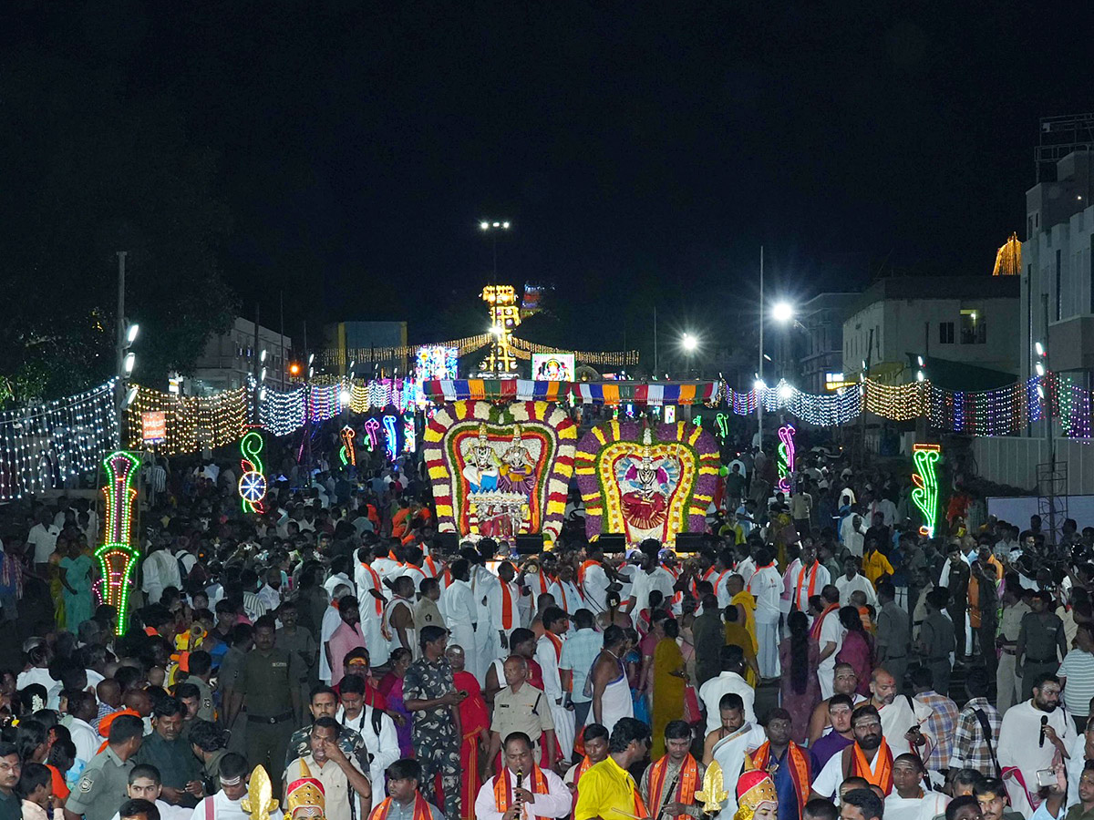 Dussehra 2025 Navaratri Utsavalu In Srisailam Photos4