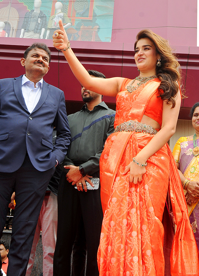 Heroine Nidhi Agarwal in Kurnool Photos 21