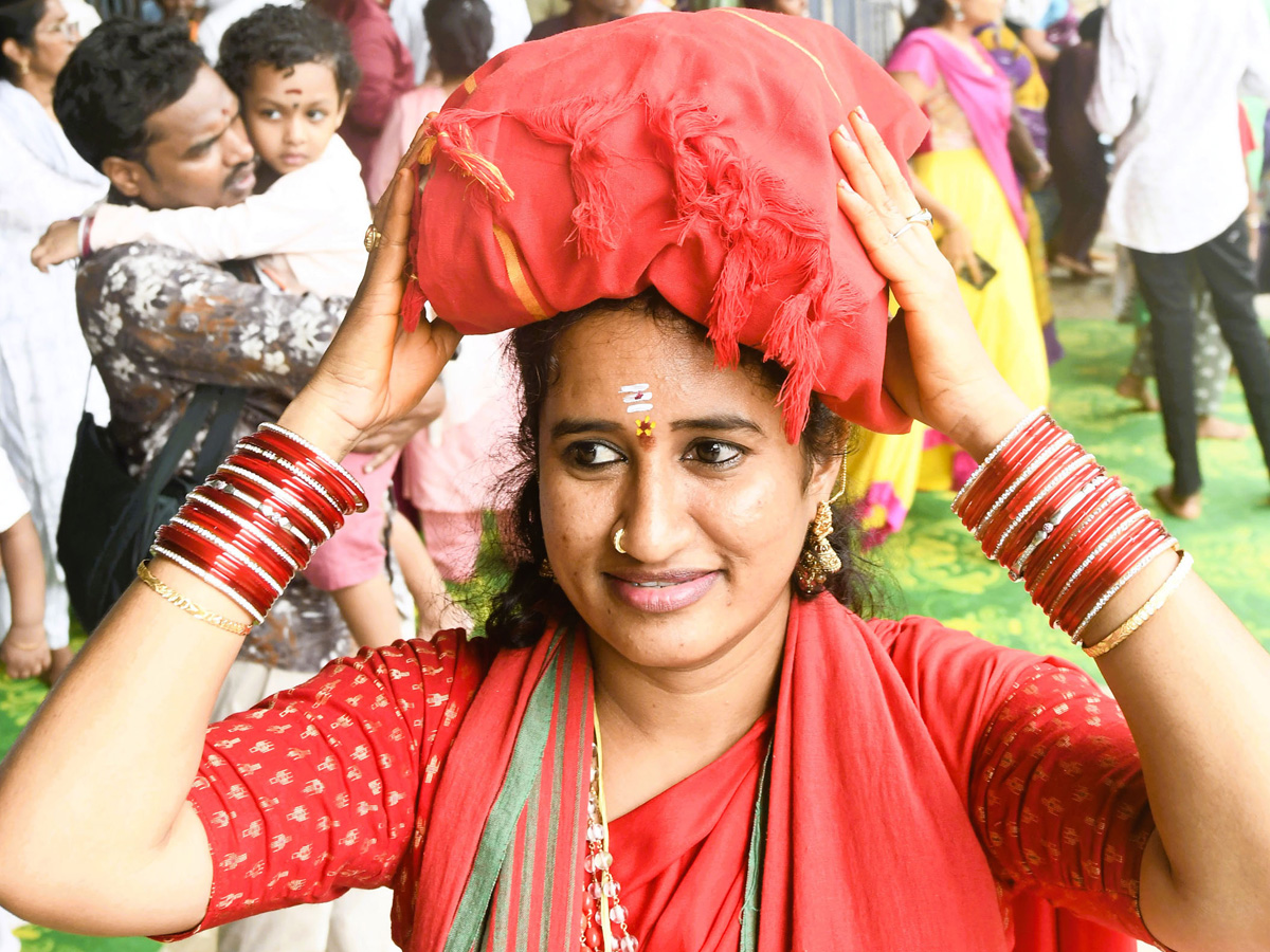 Katyayani Devi Alankaram Day 4 In Vijayawada Dasara Navaratri 2025 Photos10