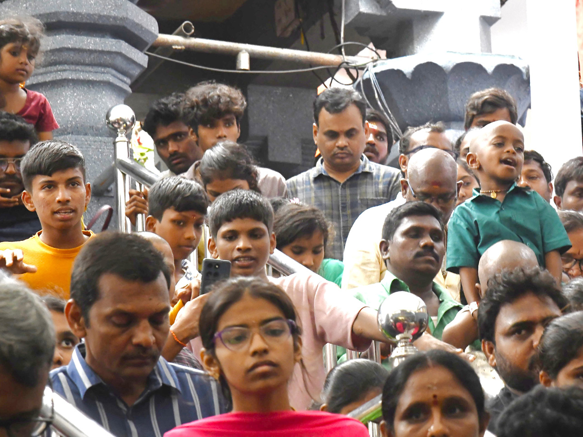 Katyayani Devi Alankaram Day 4 In Vijayawada Dasara Navaratri 2025 Photos13