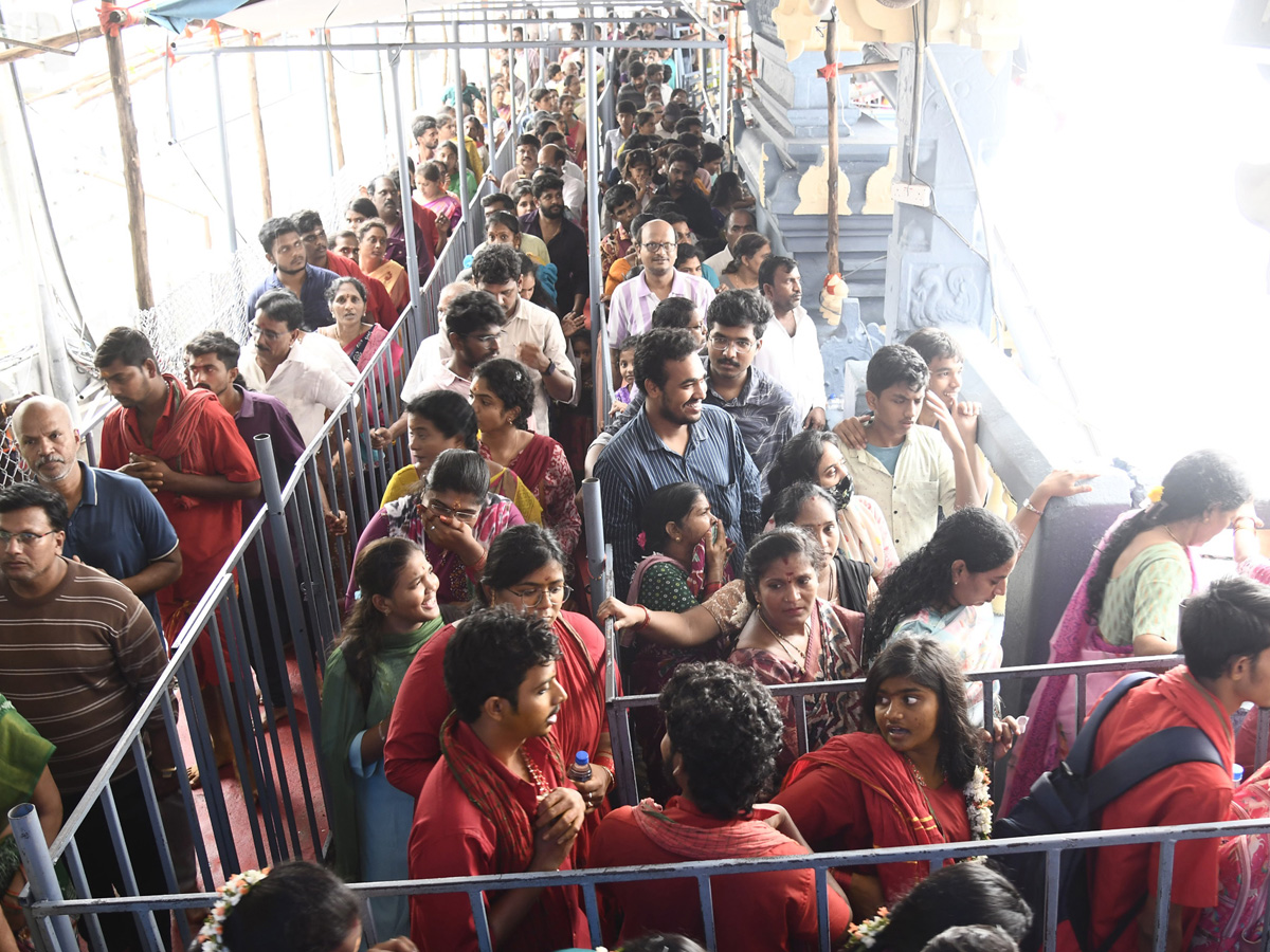 Katyayani Devi Alankaram Day 4 In Vijayawada Dasara Navaratri 2025 Photos17