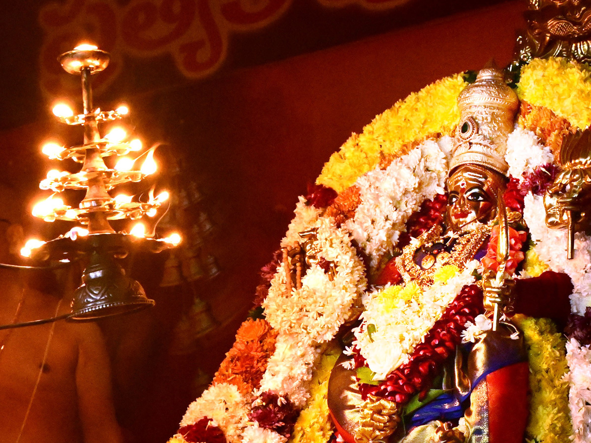 Katyayani Devi Alankaram Day 4 In Vijayawada Dasara Navaratri 2025 Photos2