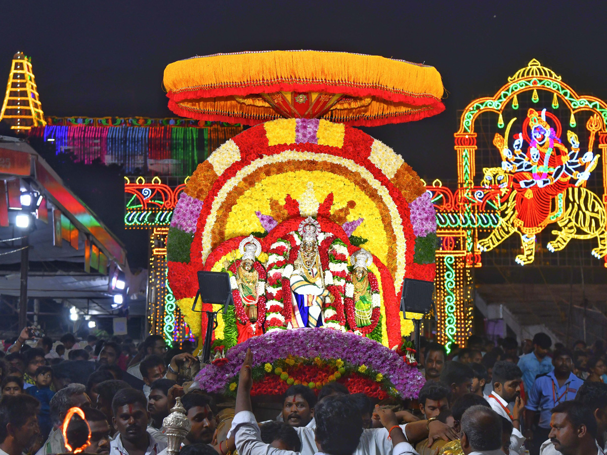 Katyayani Devi Alankaram Day 4 In Vijayawada Dasara Navaratri 2025 Photos29