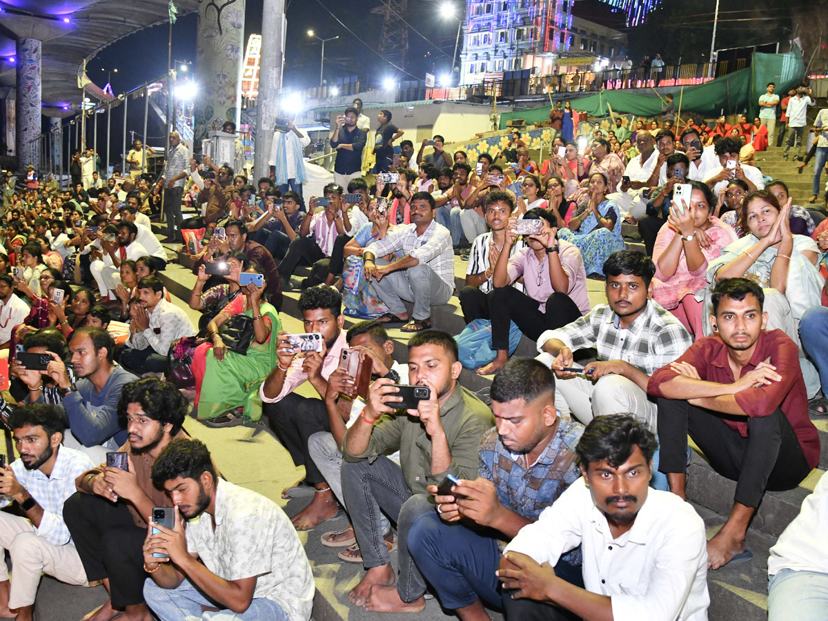 Katyayani Devi Alankaram Day 4 In Vijayawada Dasara Navaratri 2025 Photos32