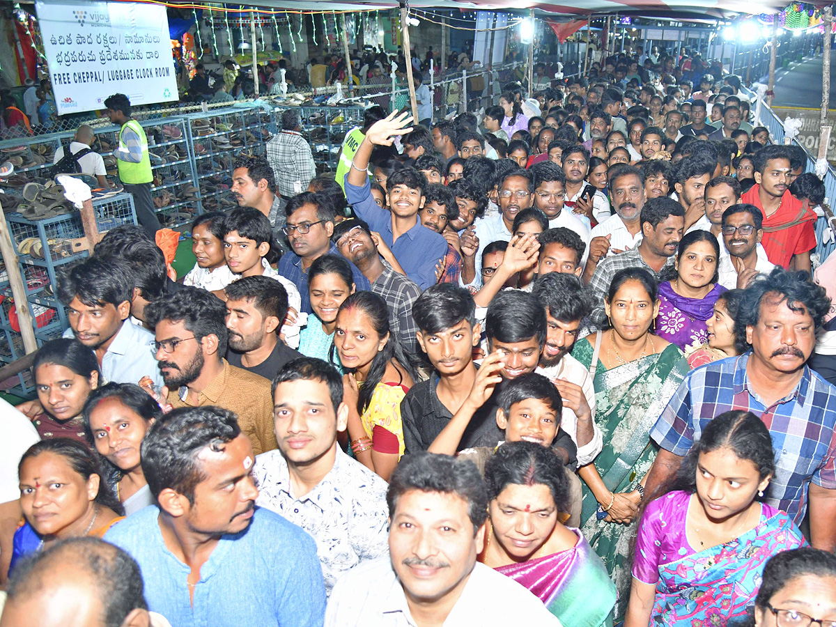 Katyayani Devi Alankaram Day 4 In Vijayawada Dasara Navaratri 2025 Photos34
