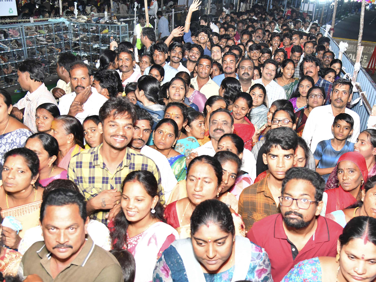 Katyayani Devi Alankaram Day 4 In Vijayawada Dasara Navaratri 2025 Photos35