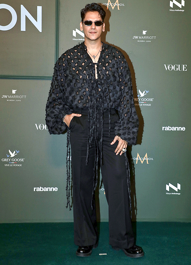 Poses for a Photograph Vogue Forces of Fashion 2025 Photos18
