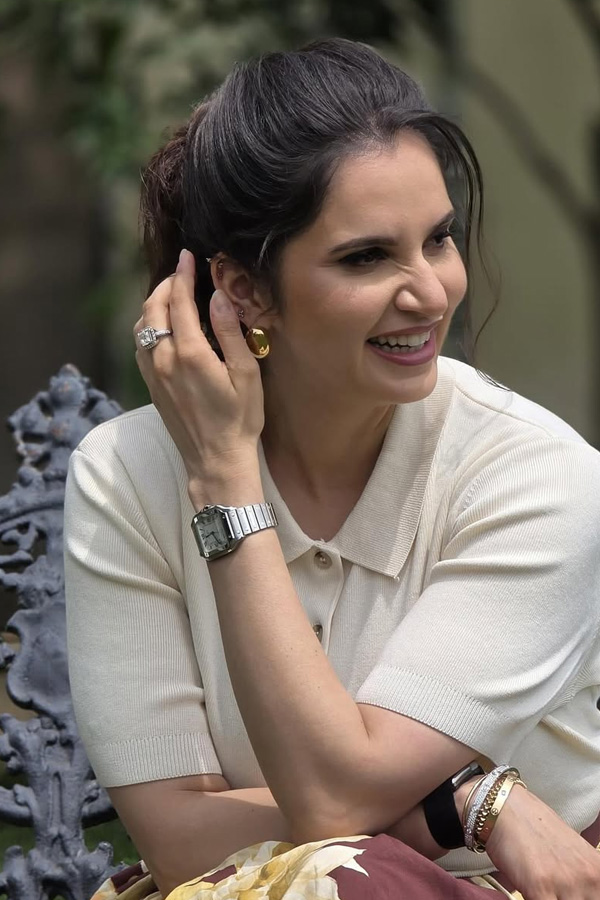 Sania Mirza Family Latest Pics Goes Viral, Porsche Steals Spotlight: Photos11