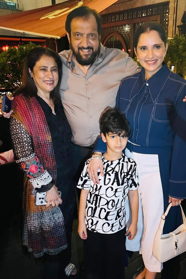 Sania Mirza Family Latest Pics Goes Viral, Porsche Steals Spotlight: Photos3