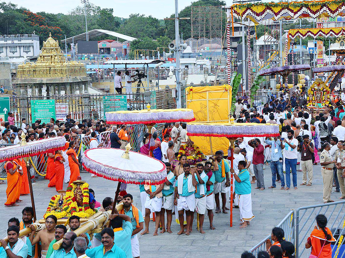 Tirumala Pedda Sesha Vahanam of Srivari Salakatla Brahmotsavams19