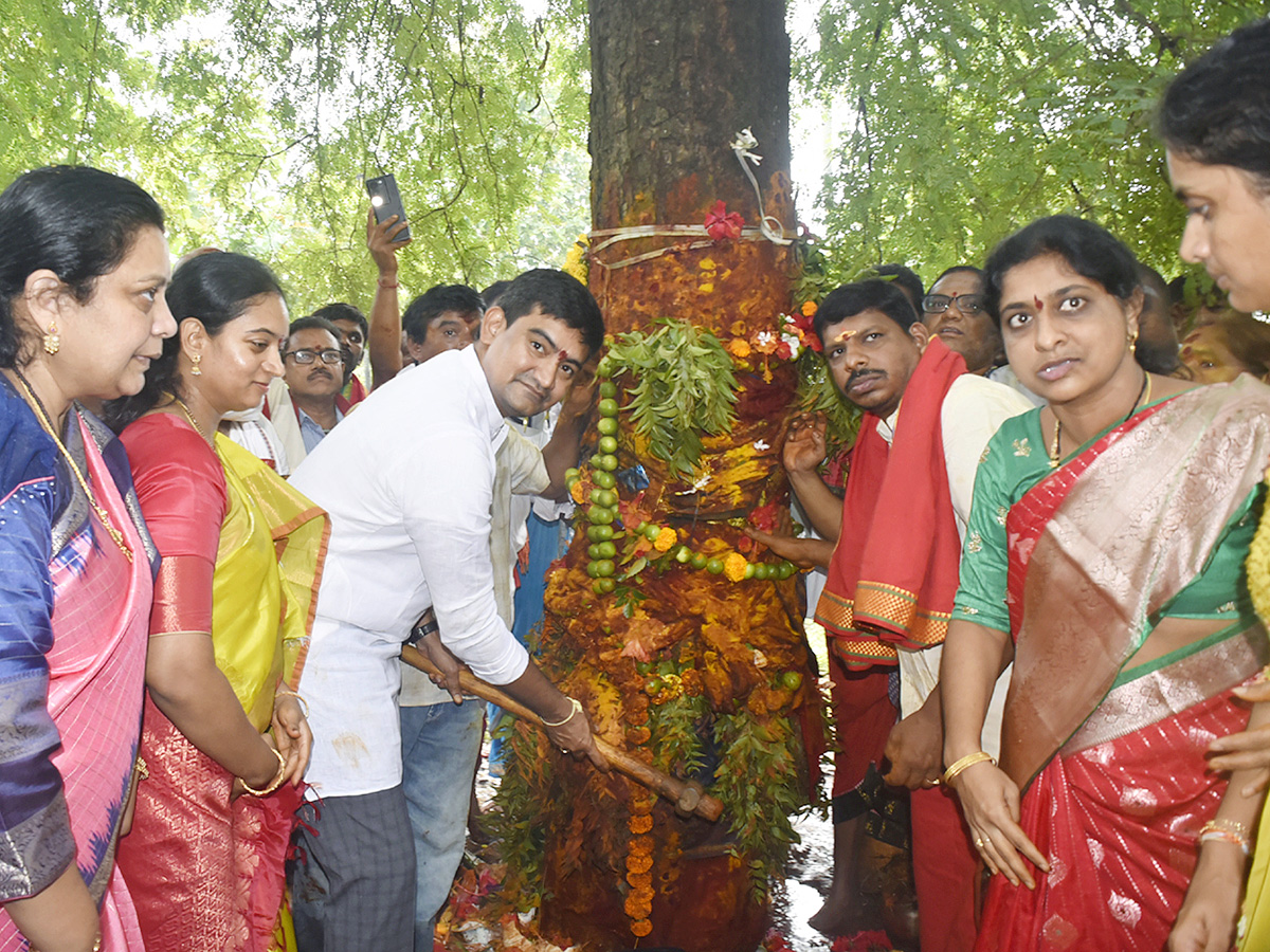 Vizianagaram Pydithalli Ammavaru Festival Photos4