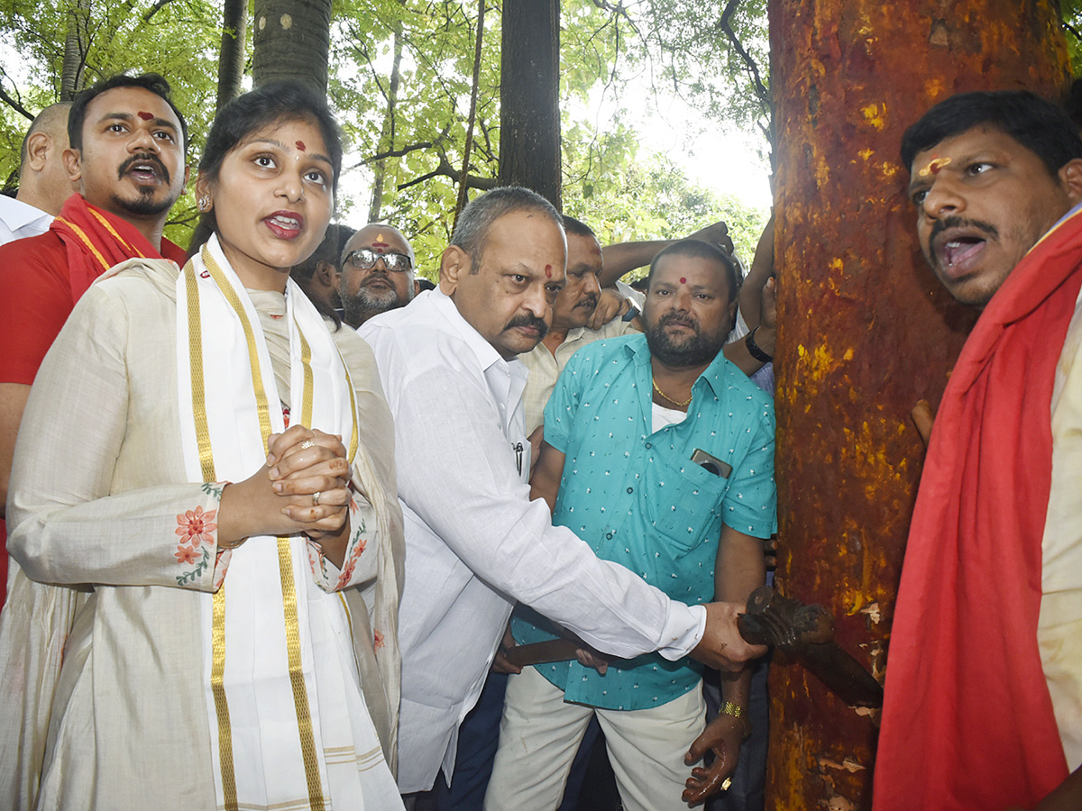 విజయనగరం : సిరిమాను వచ్చింది.. సంబరం తెచ్చింది (ఫొటోలు) | Vizianagaram ...