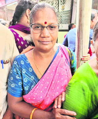 మావుళ్లమ్మ భక్తులకు అన్నదాన కష్టాలు 3