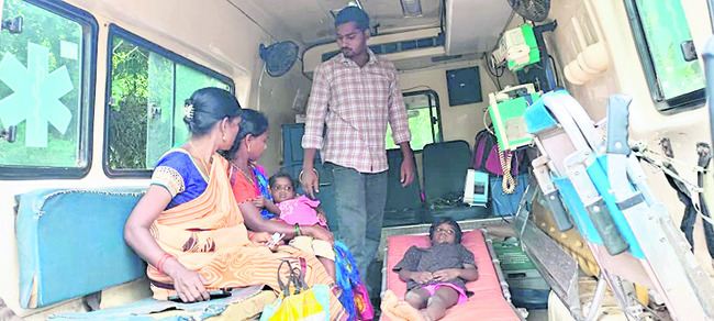 ఫుడ్‌ పాయిజన్‌తో ఇద్దరు పిల్లలకు అస్వస్థత 1