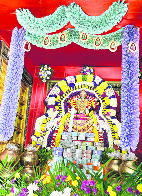 లోకపావనీ.. జగజ్జననీ!1