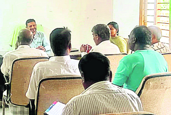 దసరాలోపు డీలర్ల కమీషన్‌ వచ్చేలా చర్యలు1