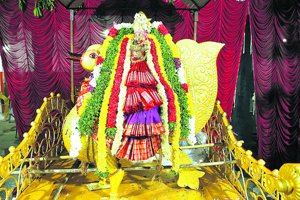 సూర్యప్రభ వాహనంపై శ్రీలక్ష్మీనృసింహుడు1