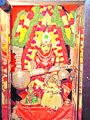 కాత్యాయనీగా అలంకరణ1