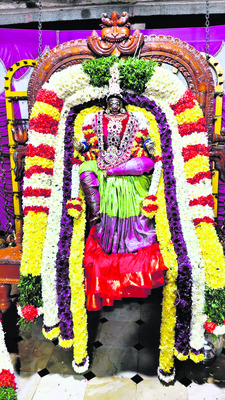 సింహ వాహనంపై కూష్మాండదుర్గ1