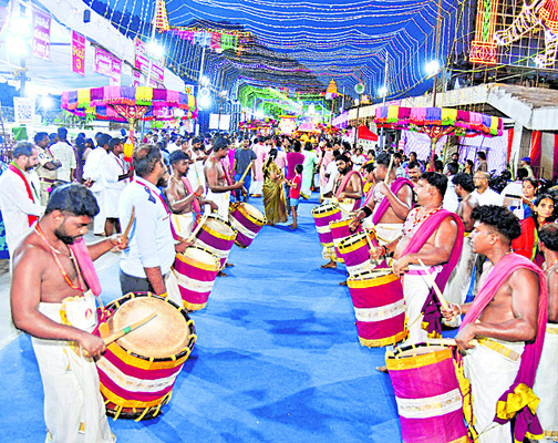  కాత్యాయనీదేవిగా కరుణించిన దుర్గమ్మ 3