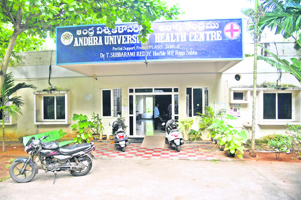 ఆక్సిజన్‌ పెట్టేవారే లేరు1
