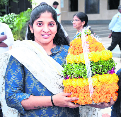బతుకమ్మ.. బతుకమ్మా... 2
