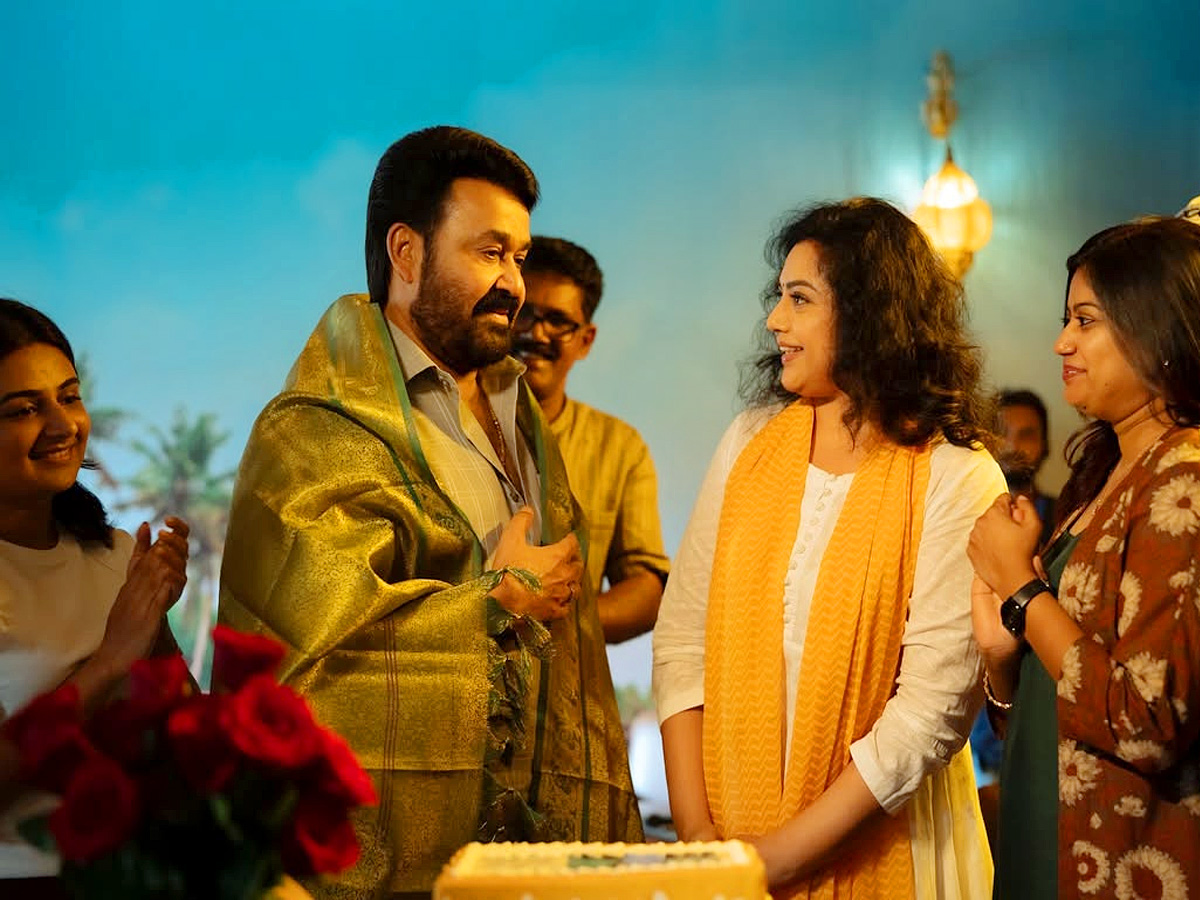 Actor Mohanlal Honored on the sets of Drishyam 3 Photos4