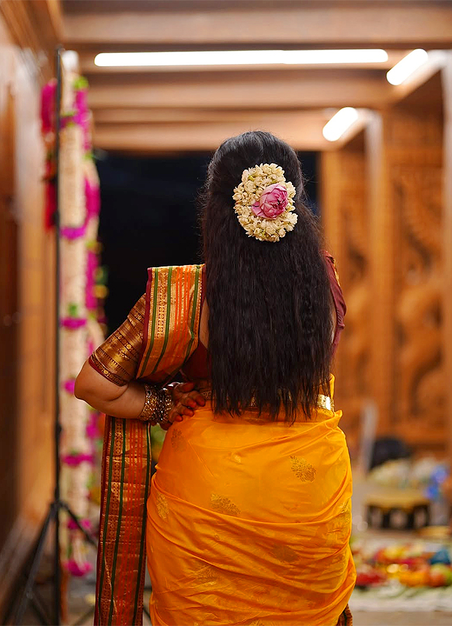 Anchor Lasya Dussehra 2025 Special Photos Viral10