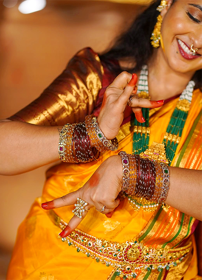 Anchor Lasya Dussehra 2025 Special Photos Viral5