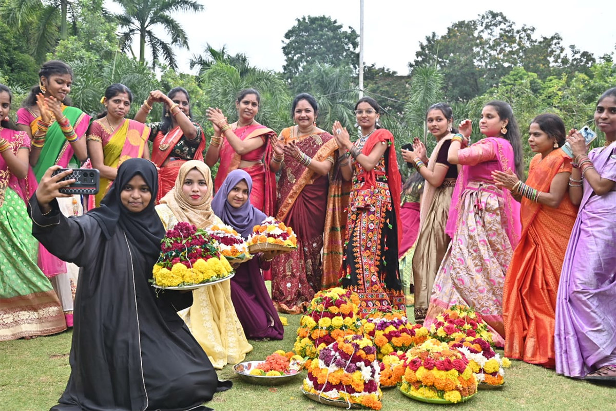 Jahnavi Group of Institutions Bathukamma celebrations2
